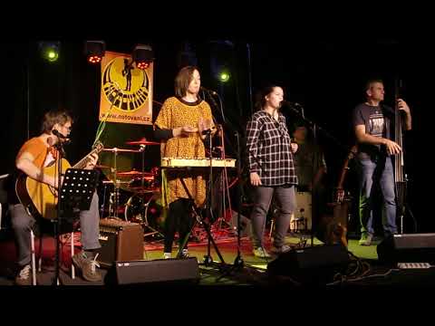 meziNáma - meziNáma: Všední den