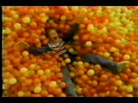 ShowBiz Pizza Place Commercial "Couch Kids"