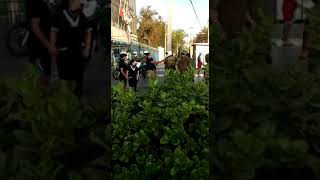 Carabinero llama "maraca" a estudiante: vuelven las lacrimógenas, las piedras y la violencia al centro de Maipú 1 video