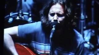 Pearl Jam - Masters of War (Bridge School &#39;06) HD