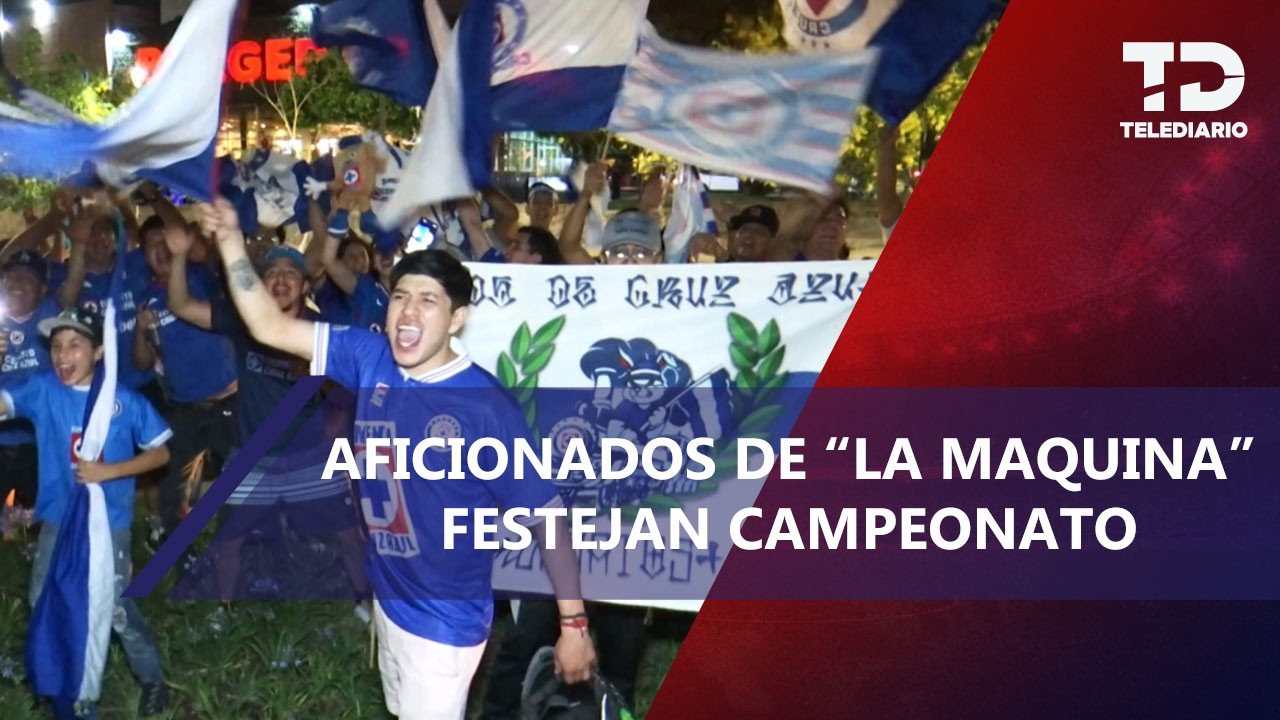 ¡Llegó La Máquina! Afición de Cruz Azul celebra campeonato en el Ángel de la Independencia