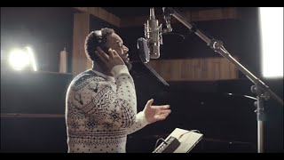 Keith James - Let It Snow (Live In Studio Video)