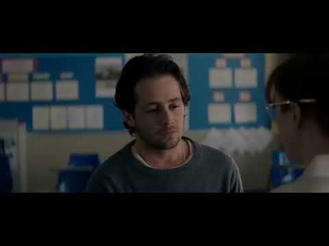 The English Teacher 2013 official trailer thumbnail with Julianne Moore and cast