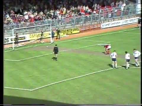1982/83 Charlton Athletic v  Bolton Wanderers (Highlights)
