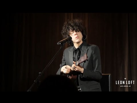 LP - Live Session at Leon Loft 2017 (Lost On You, Muddy Waters, Other People & Into the wild)