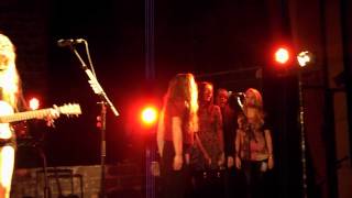 Nina Nesbitt (and Friends) - We&#39;ll Be Back For More Live)