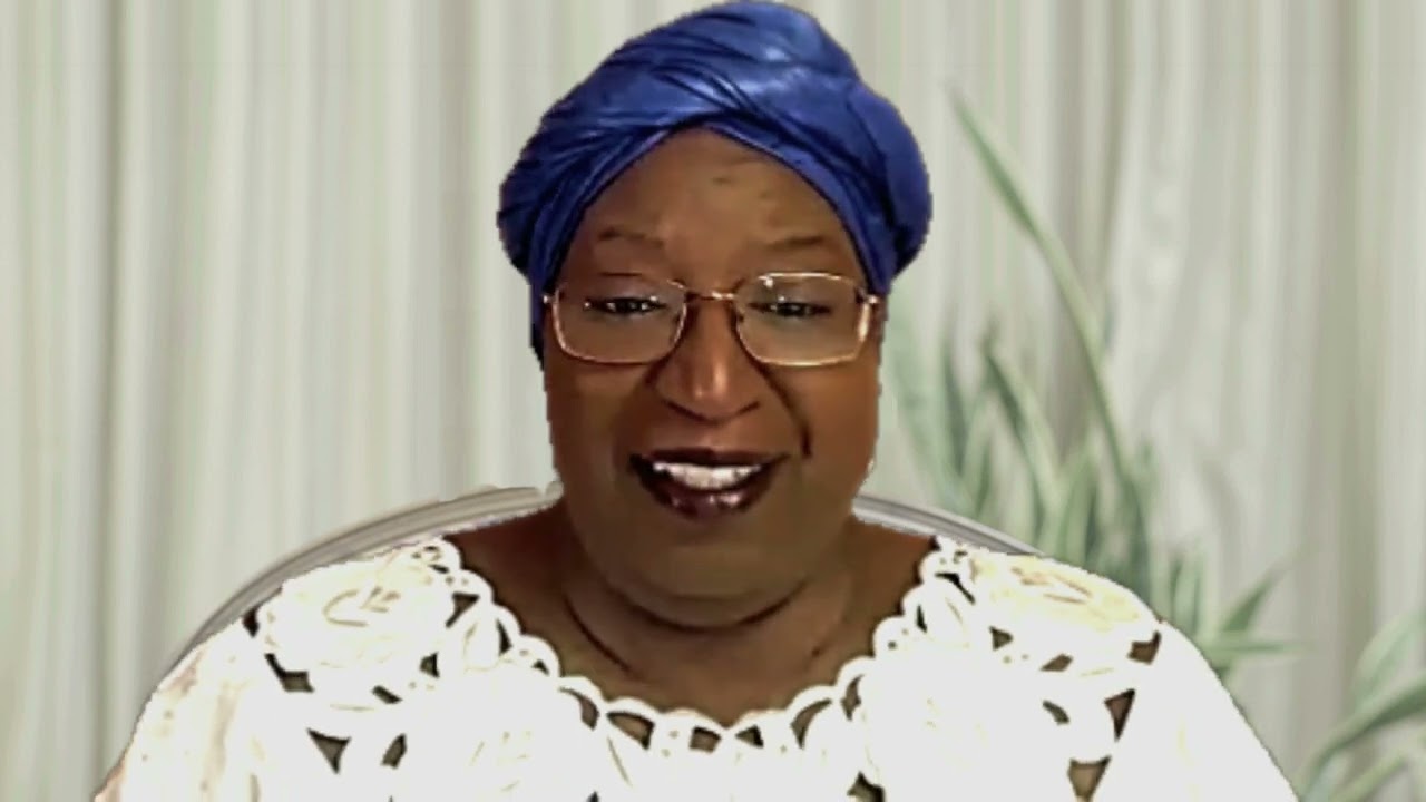 Roots Revealed: Stories of Genealogical Discovery - Saron Hodnett