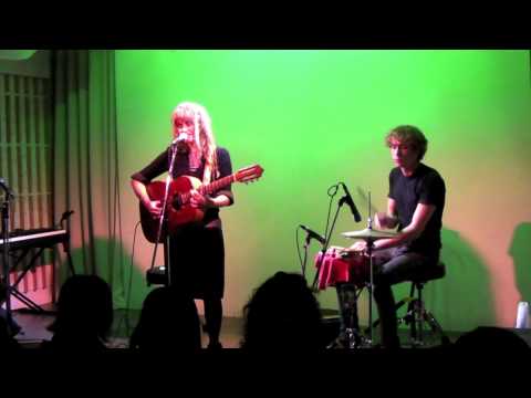 Hannah Howes- 'Strings Attached' - Tokyo Unplugged