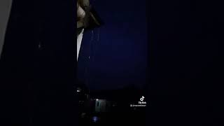 Download lagu hujan bikin rindu #hujan aesthetic #SHORT mp3