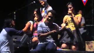 Download lagu ANTARA TEMAN & KASIH - Utami ft Rere MONATA Tasik Agung Rembang 2014 mp3