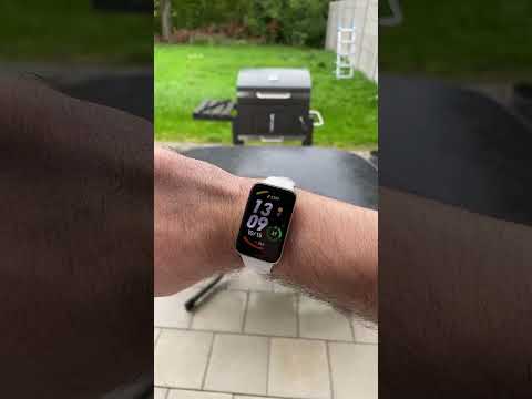 Apple Watch VS Xiaomi Band 7 Pro
