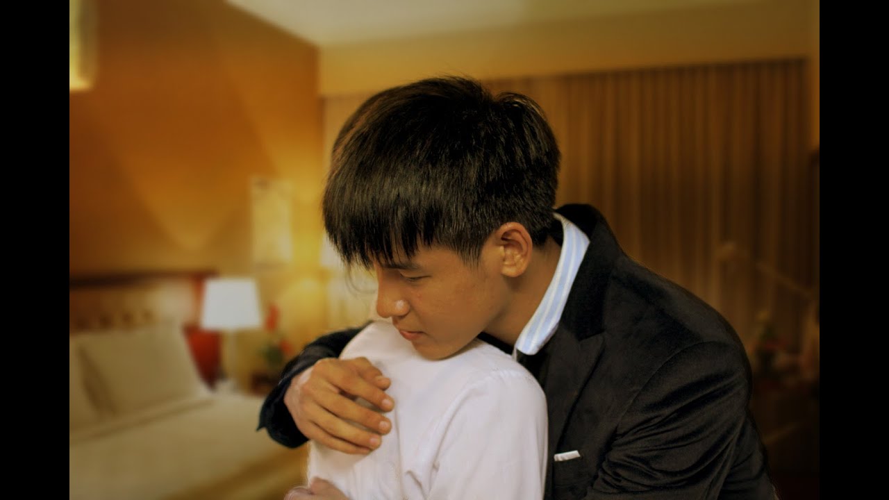 Tricolor Love Hotel / Khách Sạn Tam Thể  (Trailer)