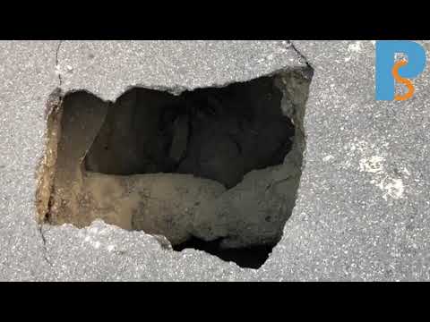 Piacenza - Cede l’asfalto in viale Dante e si apre un “buco” in mezzo alla strada