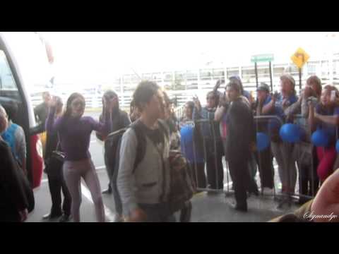 [Fancam] 121103 Davichi - Going Back to Korea @ Santiago Airport, Chile