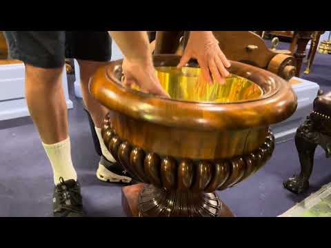 What makes Gillows Antique Furniture so special? What to look out for?