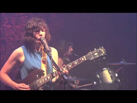 Sleater-Kinney -  Modern Girl [LIVE]