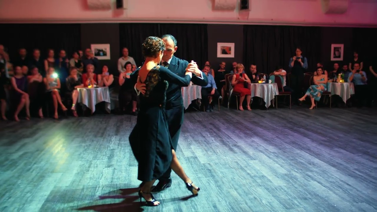 Video thumbnail for Esteban Moreno & Claudia Codega - 01 / MUCHO MÁS 2025