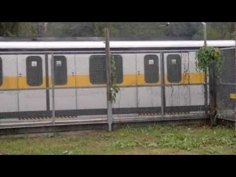 M3 (linea gialla) ATM, uscita treno da galleria a San Donato