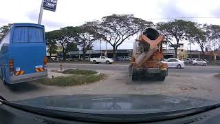 Download lagu Kemalangan Lori Kecik VS Lori Besar di Kulai, Johor mp3