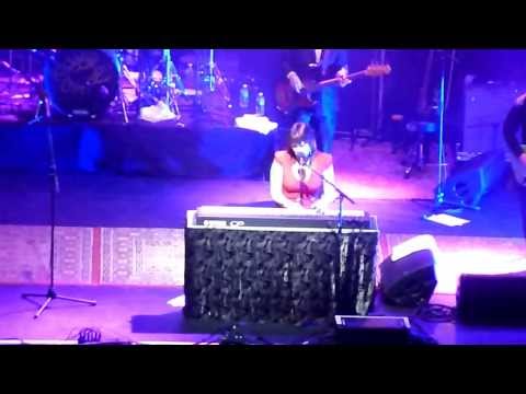 Beth Hart LIVE L'Olympia, Paris 2013-03-28 - Something's Got # Baddest Blues