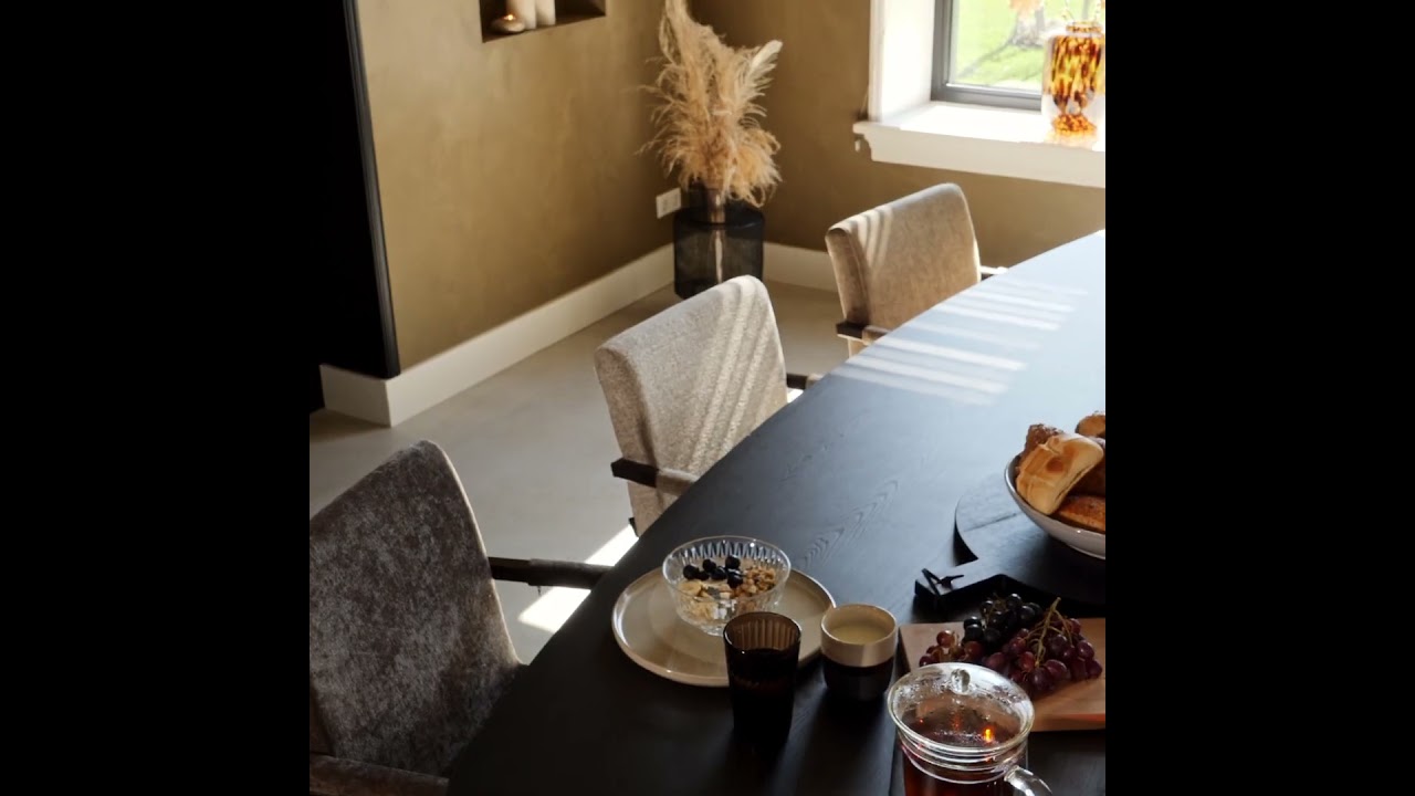 Chaise de salle à manger en velours Lio marron