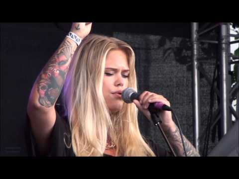 Julia Frej A capella på Mosebacketerassen Dead Walking Woman