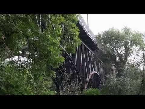 Eisenbahnviadukt über das Ruhrtal