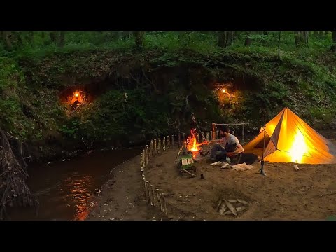 3 DAYS solo survival CAMPING; Primitive Fishing, Catch and Cook. Bushcraft Tarp Shelter