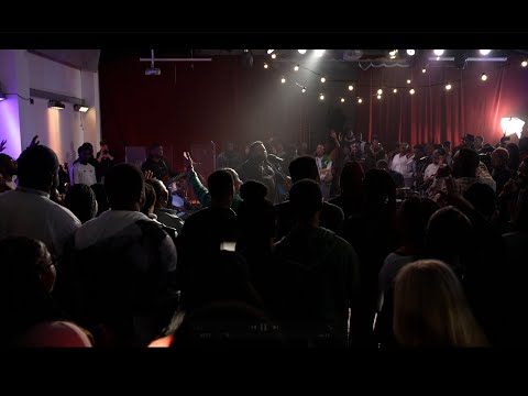 Warehouse Worship UK - Casting Crowns / Yaweh / You're all that matters / Fragrance to fire - Ati
