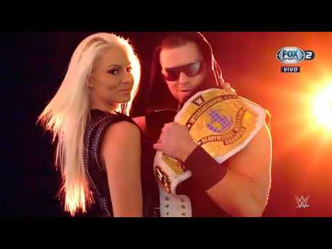 Beth Phoenix Invitada especial en Cutting Edge WWE #Raw 10/01/22