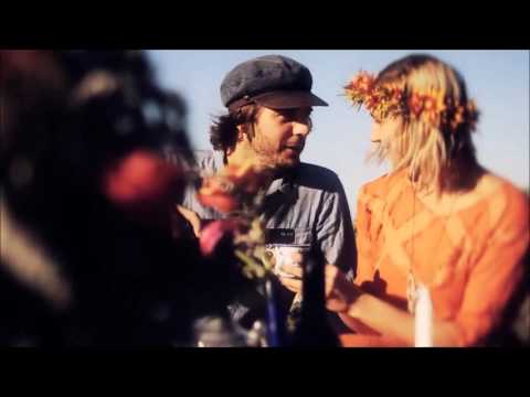 Hamilton, Joe Frank & Reynolds - Fallin'  In Love {HD}