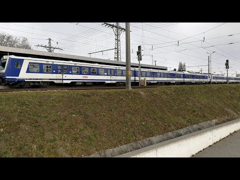 Ausfahrt der S3 aus dem Bahnhof Stockerau