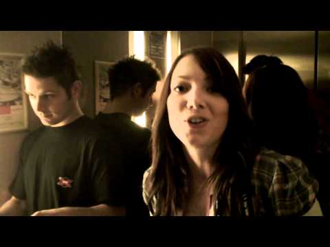 X Factor - petje v dvigalu