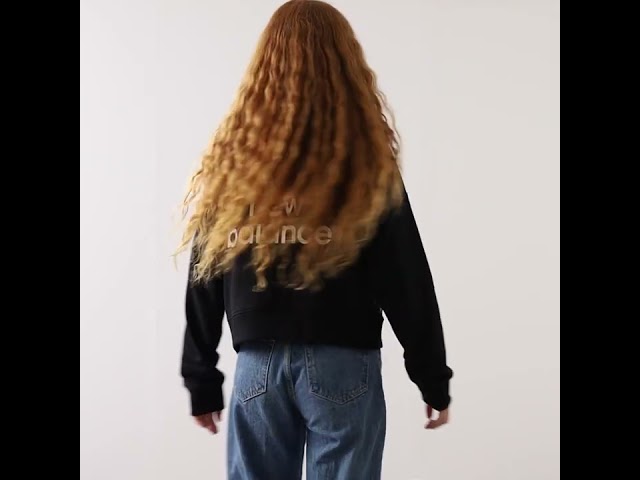 Video : CROPPED GRAPHIC ESSENTIAL HOODIE