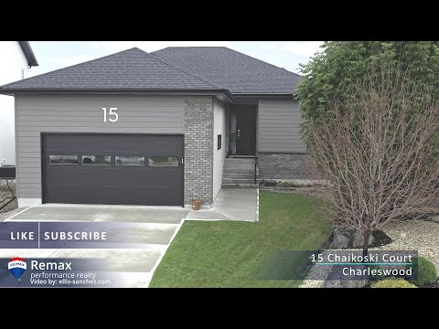 House for sale at 15 Chaikoski Court in Charleswood Winnipeg
