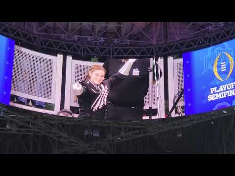 Georgia #1 vs Ohio state #4 Chick-fil-A Peach Bowl 2022. Bulldogs marching band.