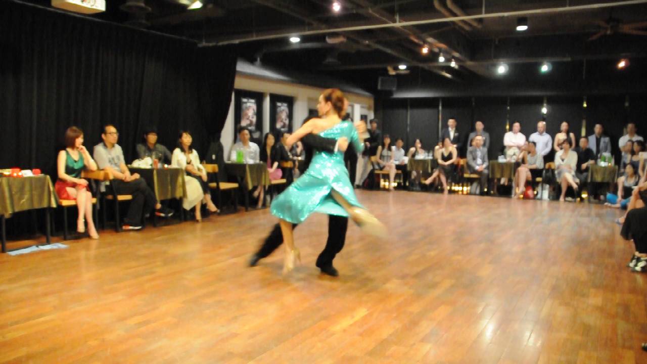 Claudia Codega y Esteban Moreno (Cam 2, 4/5)