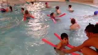 preview picture of video 'Piscine Canteleu Activite Pour les enfants La piscine Aqualoup de Canteleu est une piscine couverte'