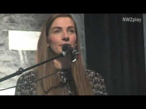 Madsen zerlegen das Pumpwerk