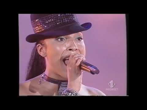 Mousse T - Is It'Cos I'm Cool (4 Puntata Del Festivalbar 2004 Catania)