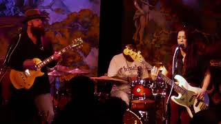 Danielle Nicole - &quot;I Just Want To Make Love To You&quot; - The Famous Mockingbird, Marion, IA - 2/15/19