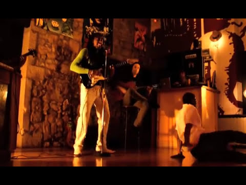 BOOSHIRANY   Comment pourrais-je encore t'aimer ? ( Official video)