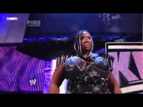 WWE SmackDown 05/06/11 Layla vs Alicia Fox-Kharma Debuts on SmackDown