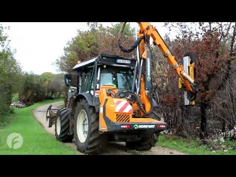 Entretien d’une route forestière en technique «taille douce» par l’entrepreneur Julien Fourtier