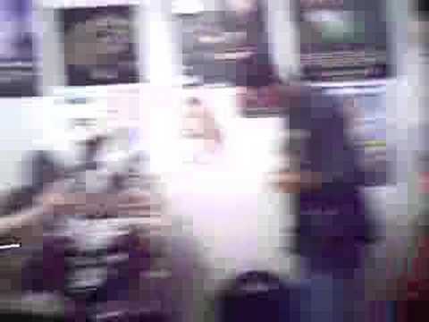 MassaKritica - A Lei e Submissa