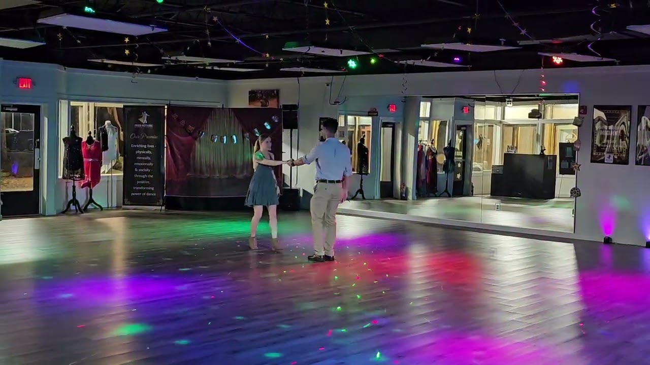 Amazing West Coast Swing by Nathan & Grace at Spotlight Party 2025
