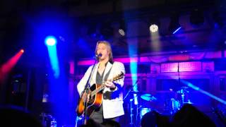 Craig Wayne Boyd performs &quot;Take It Easy&quot; (partial)