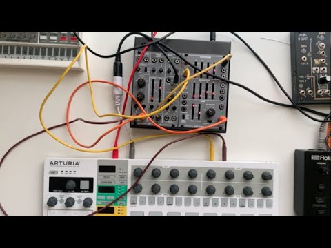 I Built My First Minimal Eurorack Modular Synth