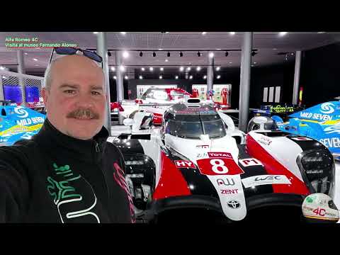 Alfa Romeo 4C Visito el museo Fernando Alonso para ver el Aston Martin