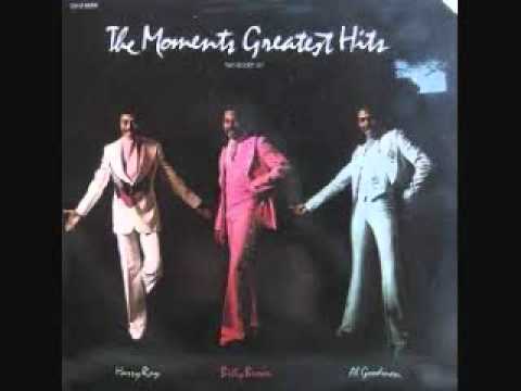 LOVE ON A TWO-WAY STREET  / THE MOMENTS